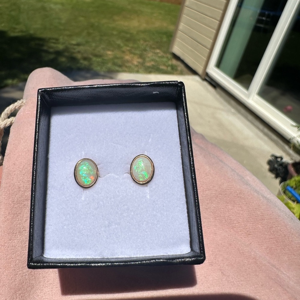 Elegant Vintage Oval Australian Solid Opal Stud E… - image 4